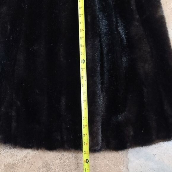 Vintage Dubrowsky and Brown Faux Fur Coat, Large - Picture 10 of 10
